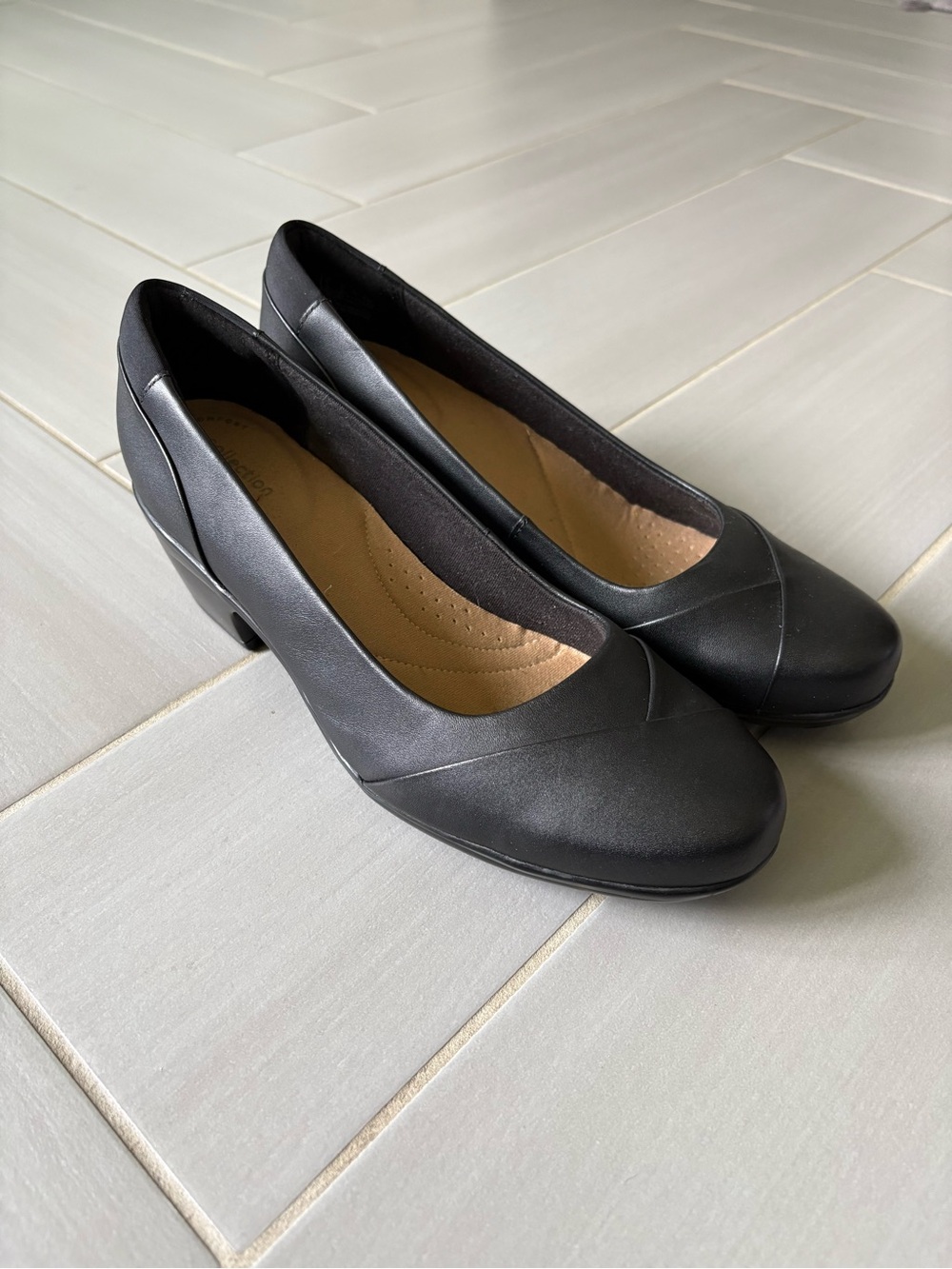 Classic Black Women's Pump - Comfortable Work Heel